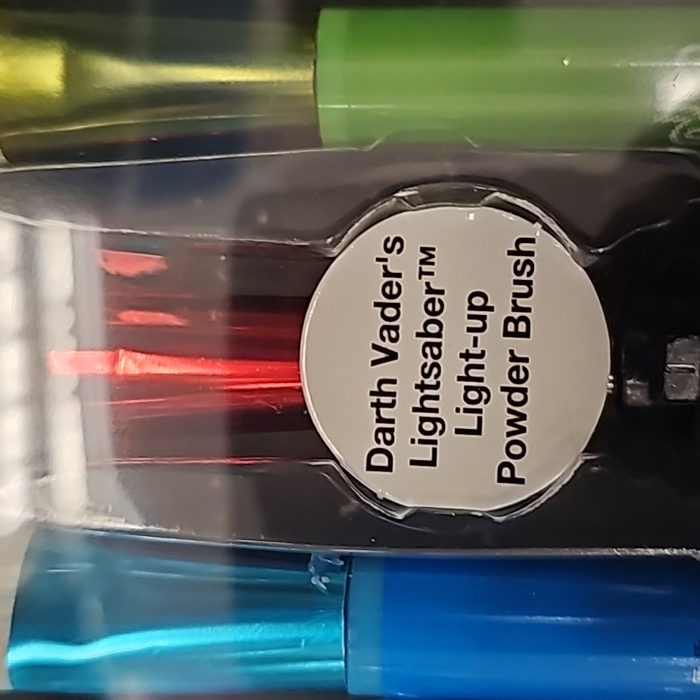 DISNEY STAR WARS 5 PIECE BRUSH SET - Picture 3 of 4